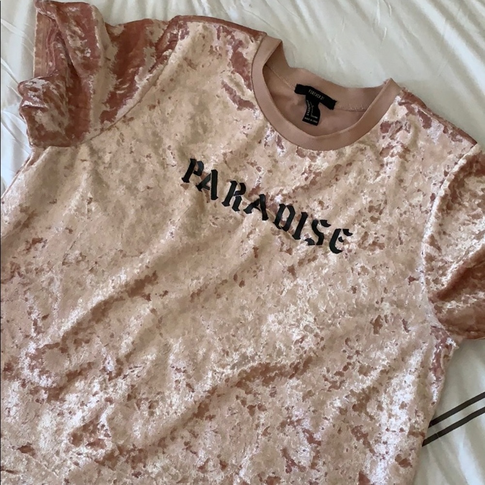 SOLD♥️♥️♥️Forever 21 Crushed Velvet top size L